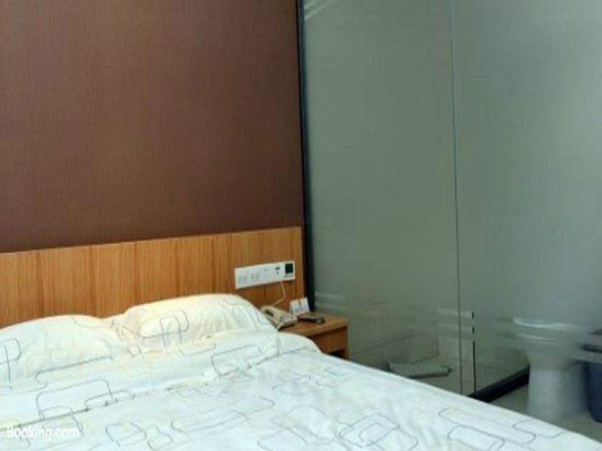 Super 8 Hotel Chaoyang Park South Dongfeng Road Пекин Екстериор снимка